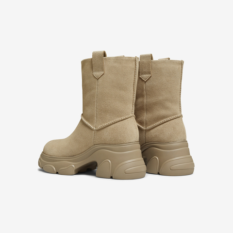 TATA/他她2025冬商场同款时尚百搭女休闲靴新款CEG15DZ5