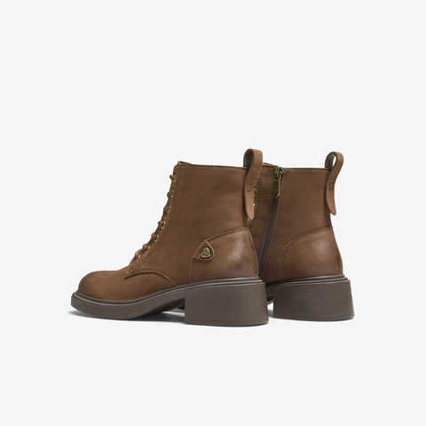 TATA/他她2025冬百搭女复古马丁靴时尚短靴新款WZQ03DD5