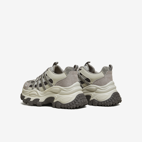 TATA/他她2026春商场同款时尚休闲百搭女老爹鞋新款CJY01AM6