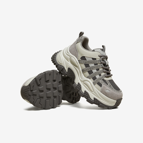 TATA/他她2026春商场同款时尚休闲百搭女老爹鞋新款CJY01AM6