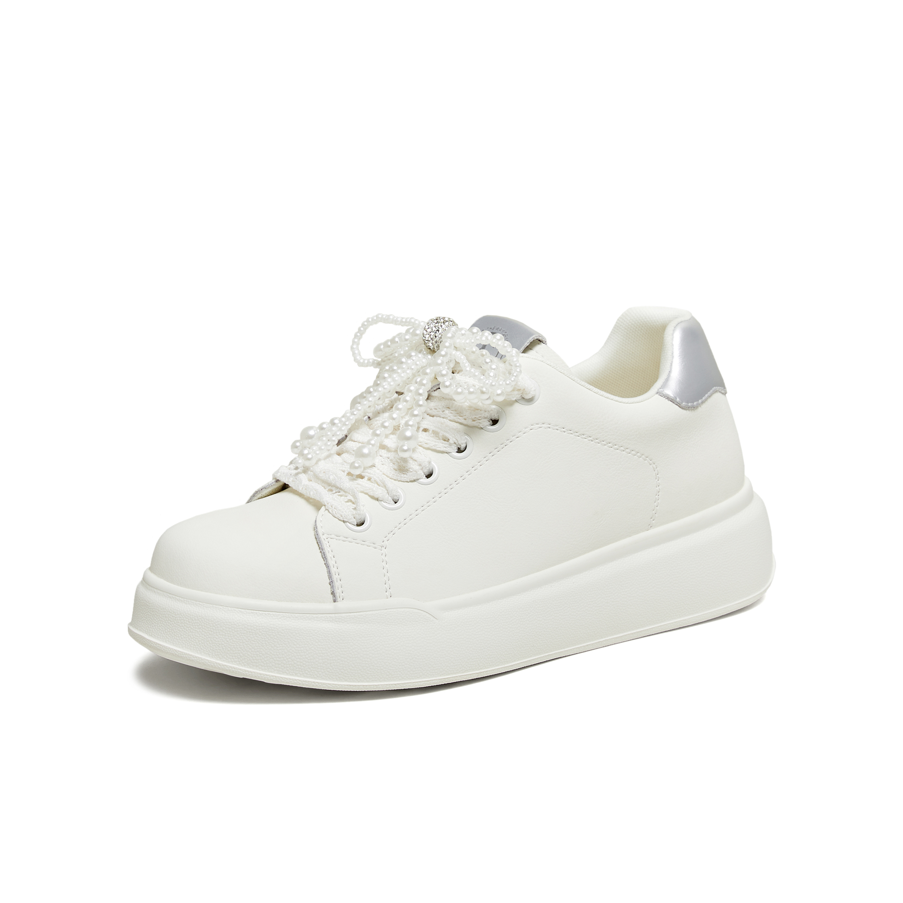 TATA/他她2026春商场同款时尚休闲百搭板鞋鞋新款82C01AM6