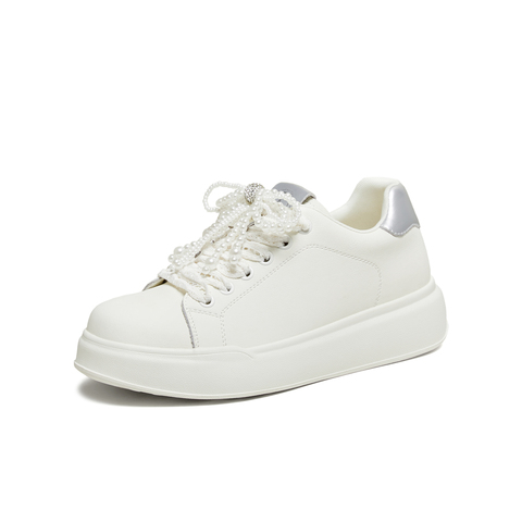 TATA/他她2026春商场同款时尚休闲百搭板鞋鞋新款82C01AM6