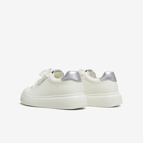 TATA/他她2026春商场同款时尚休闲百搭板鞋鞋新款82C01AM6