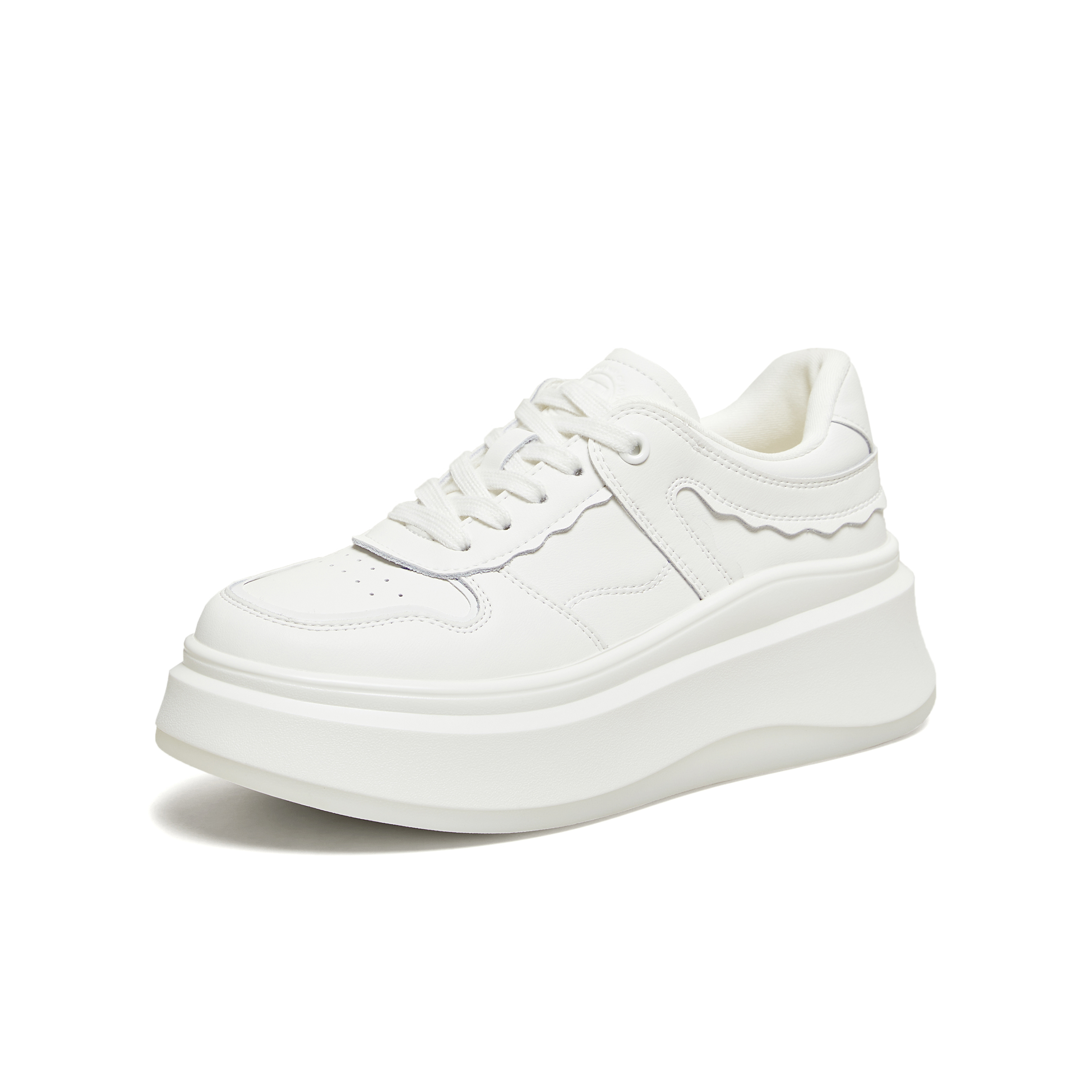 TATA/他她2026春商场同款时尚休闲百搭板鞋新款GCD12AM6