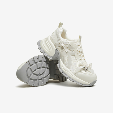 TATA/他她2026春商场同款时尚休闲百搭女老爹鞋新款52B01AM6