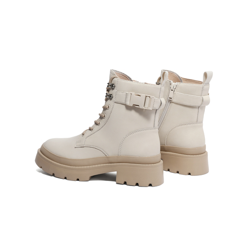 天美意2023冬新款商场同款厚底简约休闲百搭女马丁靴CRF43DD3