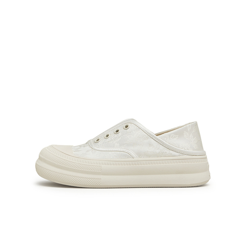 天美意2024秋新款商场同款缎面印花一脚蹬小白鞋女休闲鞋KJ003CM4