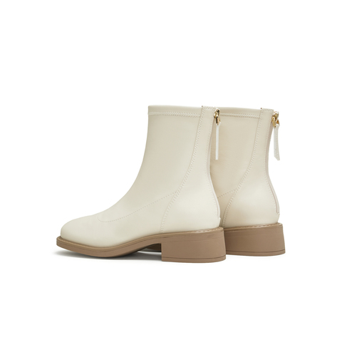 天美意2024冬新款商场同款厚底简约百搭短靴女时装靴CJT55DZ4