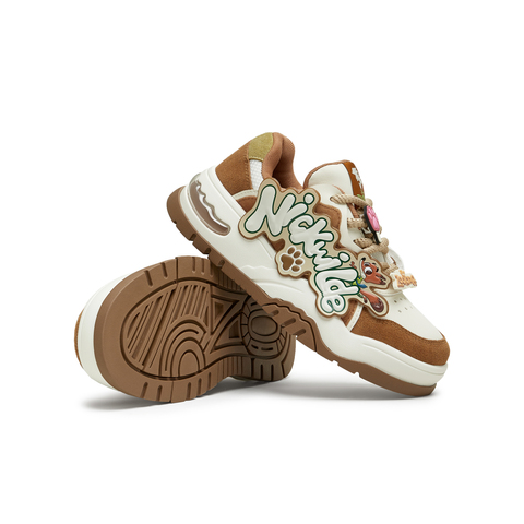 天美意2024冬新款商场同款疯狂动物城联名面包鞋女板鞋CNE29DM4