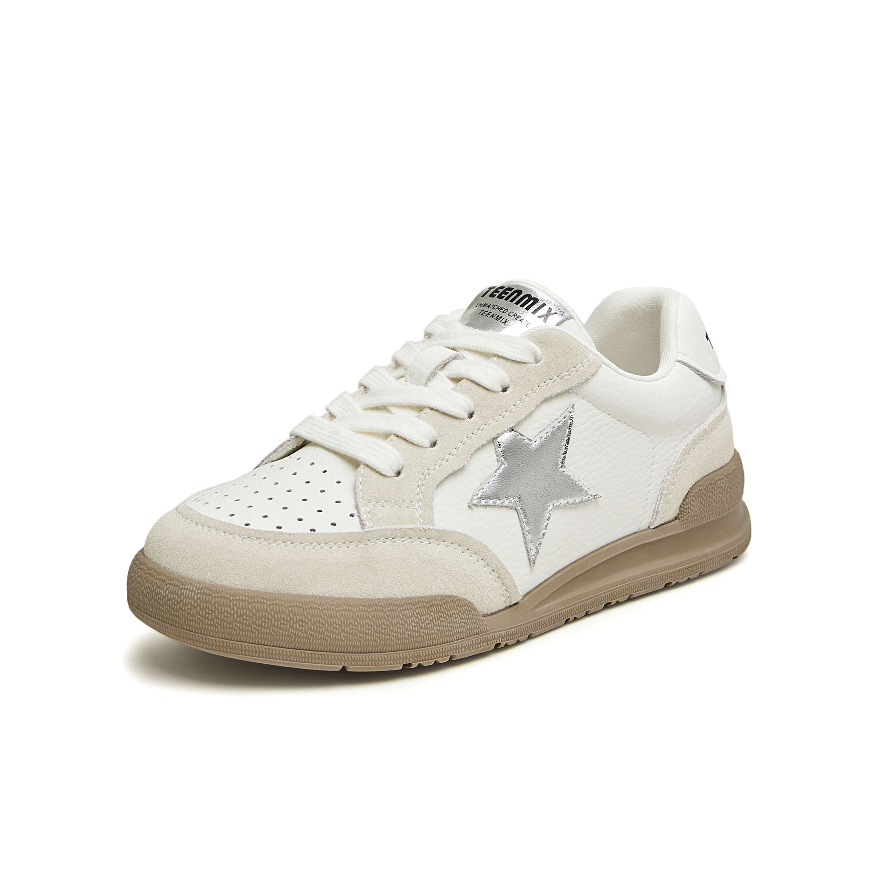 天美意2024秋新款五角星拼色百搭时尚复古女阿甘德训鞋KG012CM4