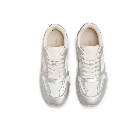 天美意2025春新款休闲运动百搭复古系带女阿甘鞋德训鞋KG078AM5