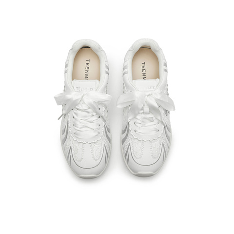 天美意2025春新款休闲百搭时尚通勤运动风女德训鞋KG076AM5