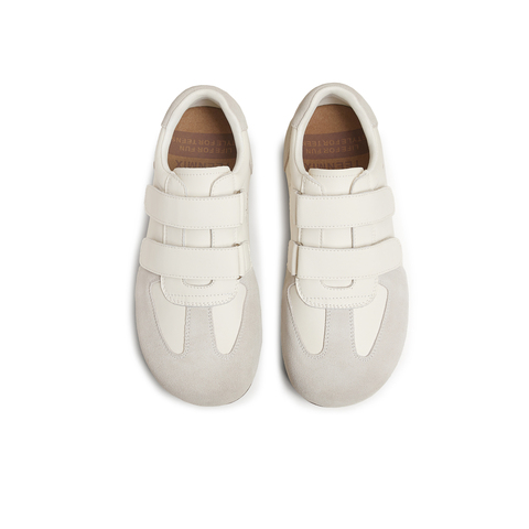 天美意2025春新款百搭潮流休闲通勤复古风女勃肯鞋KK014AM5