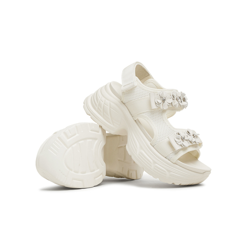 天美意2025夏新款魔术贴轻便百搭休闲厚底女老爹凉鞋KD079BL5