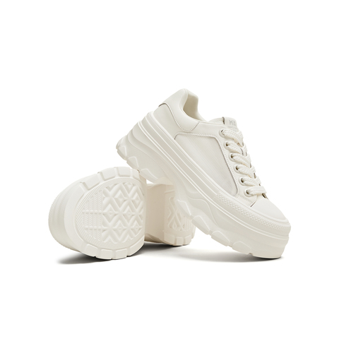 天美意2025夏新款网面透气松糕厚底增高小白鞋女板鞋KB078BM5