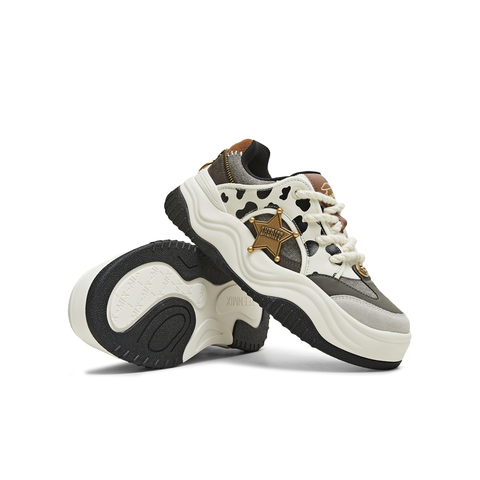 天美意2025冬新款商场同款玩具总动员联名休闲男板鞋C5J04DM5