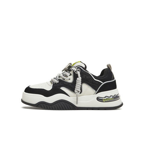 天美意2025冬新款商场同款玩具总动员联名板鞋女休闲鞋CIH23DM5