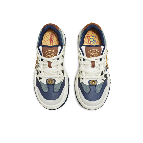 天美意2025冬新款商场同款玩具总动员联名休闲男板鞋C5J04DM5