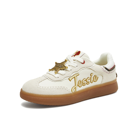 天美意2025冬新款商场同款玩具总动员联名复古女德训鞋CEL22DM5