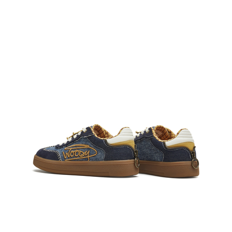 天美意2025冬新款商场同款玩具总动员联名复古男德训鞋3WQ01DM5