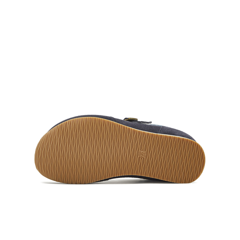 天美意2025冬新款商场同款玩具总动员联名休闲女德训鞋KG135DM5