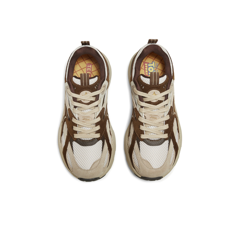 天美意2025冬新款商场同款玩具总动员联名运动女老爹鞋CEH21DM5