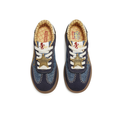 天美意2025冬新款商场同款玩具总动员联名复古女德训鞋CEL22DM5