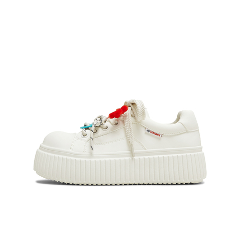 天美意2025冬新款商场同款玩具总动员联名大头鞋女板鞋CE120DM5