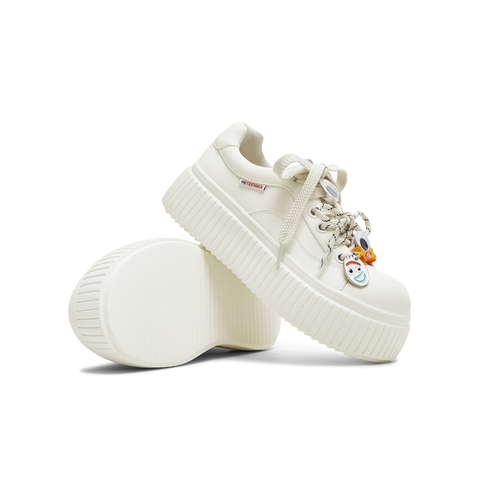 天美意2025冬新款商场同款玩具总动员联名大头鞋女板鞋CE120DM5