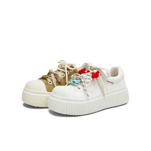 天美意2025冬新款商场同款玩具总动员联名大头鞋女板鞋CE120DM5