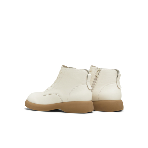 天美意2025冬新款商场同款系带短靴户外潮流女马丁靴CFT40DD5