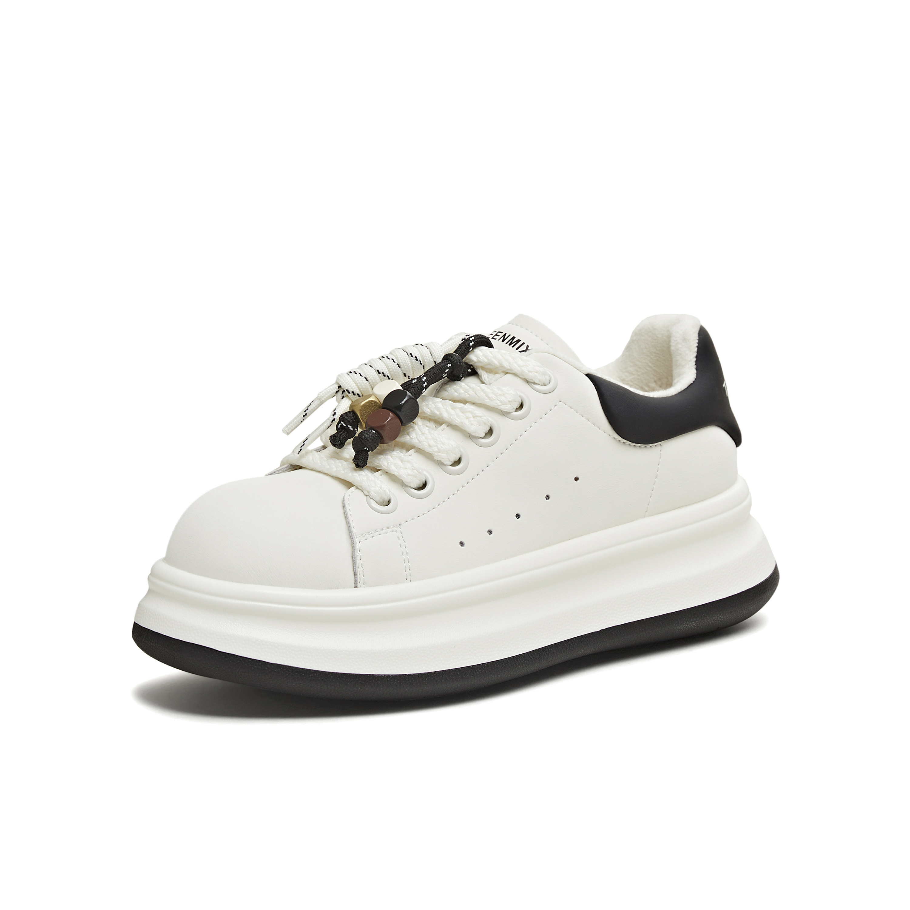 天美意2025秋新款休闲百搭厚底系带运动户外女小白鞋BM261CM5