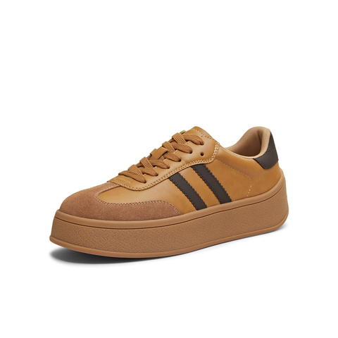 天美意2025冬新款简约休闲德训鞋通勤舒适女休闲鞋KG142DM5