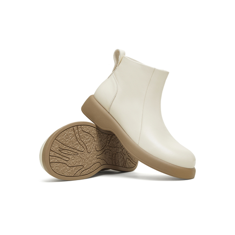 天美意2025冬新款厚底英伦简约百搭短靴女时装靴KYP08DD5