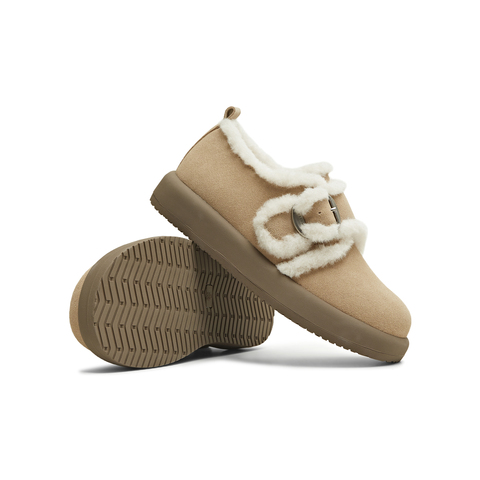 天美意2025冬新款毛绒保暖潮流复古纯色圆头女勃肯鞋KMZ27DM5