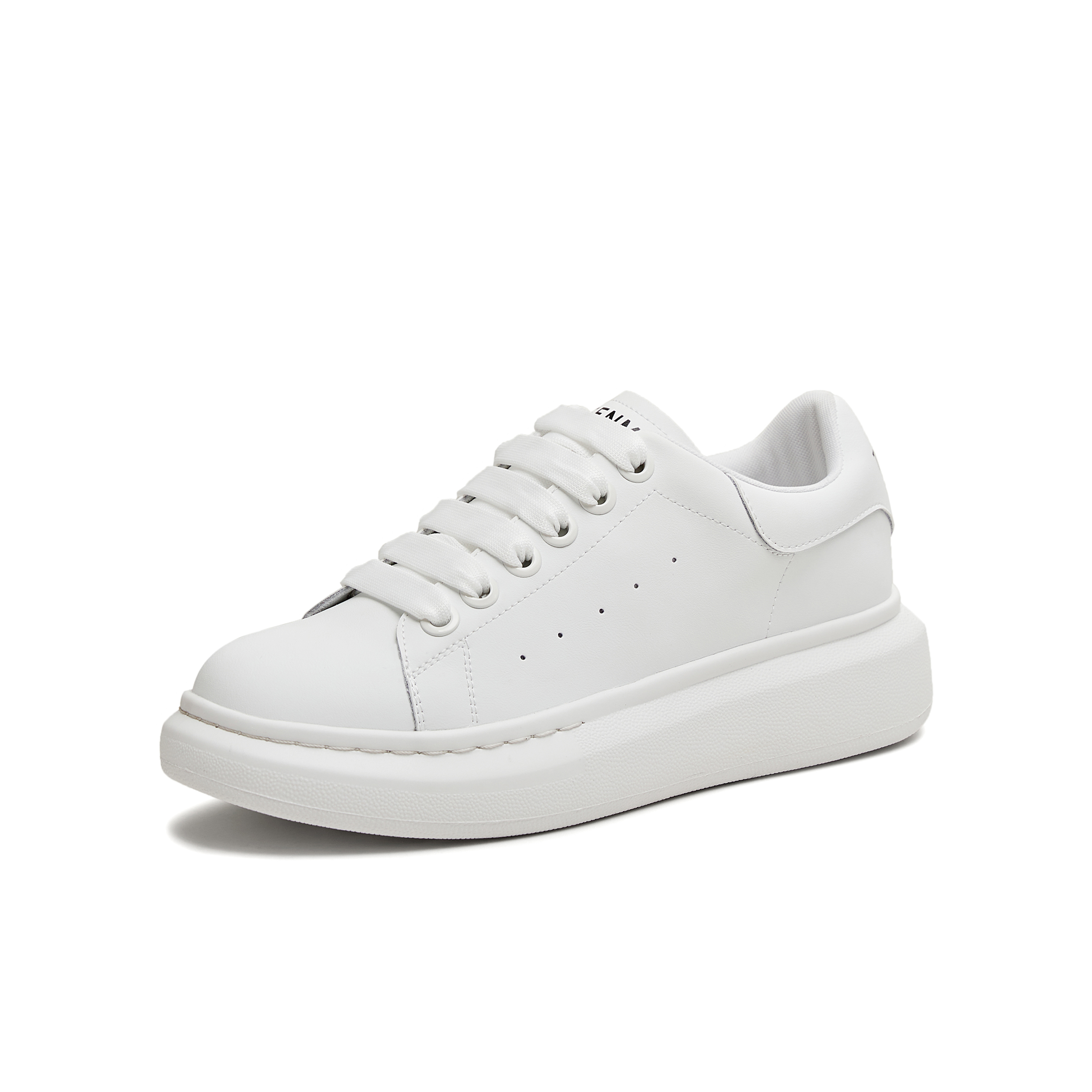 天美意2025秋新款小白鞋厚底系带纯色运动通勤女板鞋KB105CM5