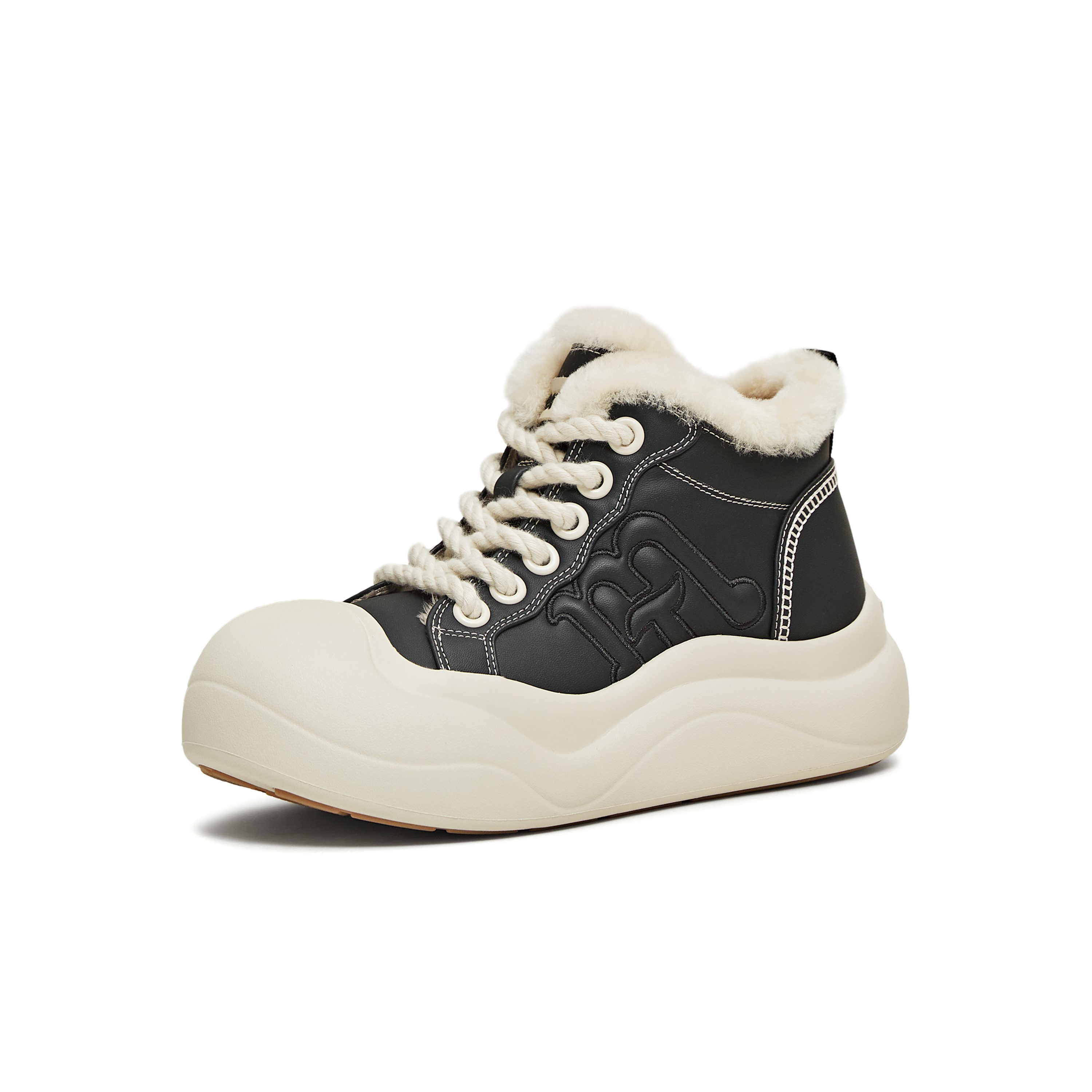 天美意2025冬新款商场同款厚底休闲百搭加绒保暖女板鞋CP548DD5