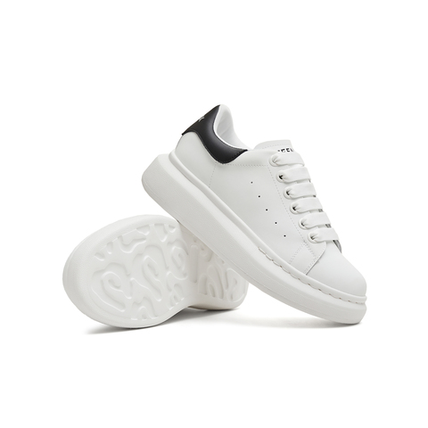 天美意2025秋新款小白鞋厚底系带纯色运动通勤女板鞋KB105CM5