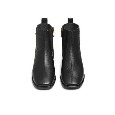 天美意2025冬新款商场同款粗跟通勤简约短靴女时装靴BL991DD5