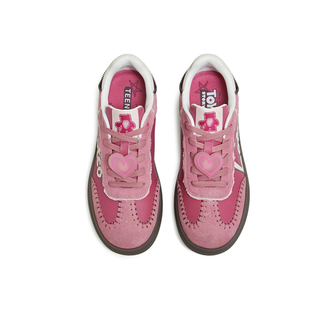 天美意2026春新款复古百搭玫粉色薄底阿甘鞋女德训鞋CEL22AM6