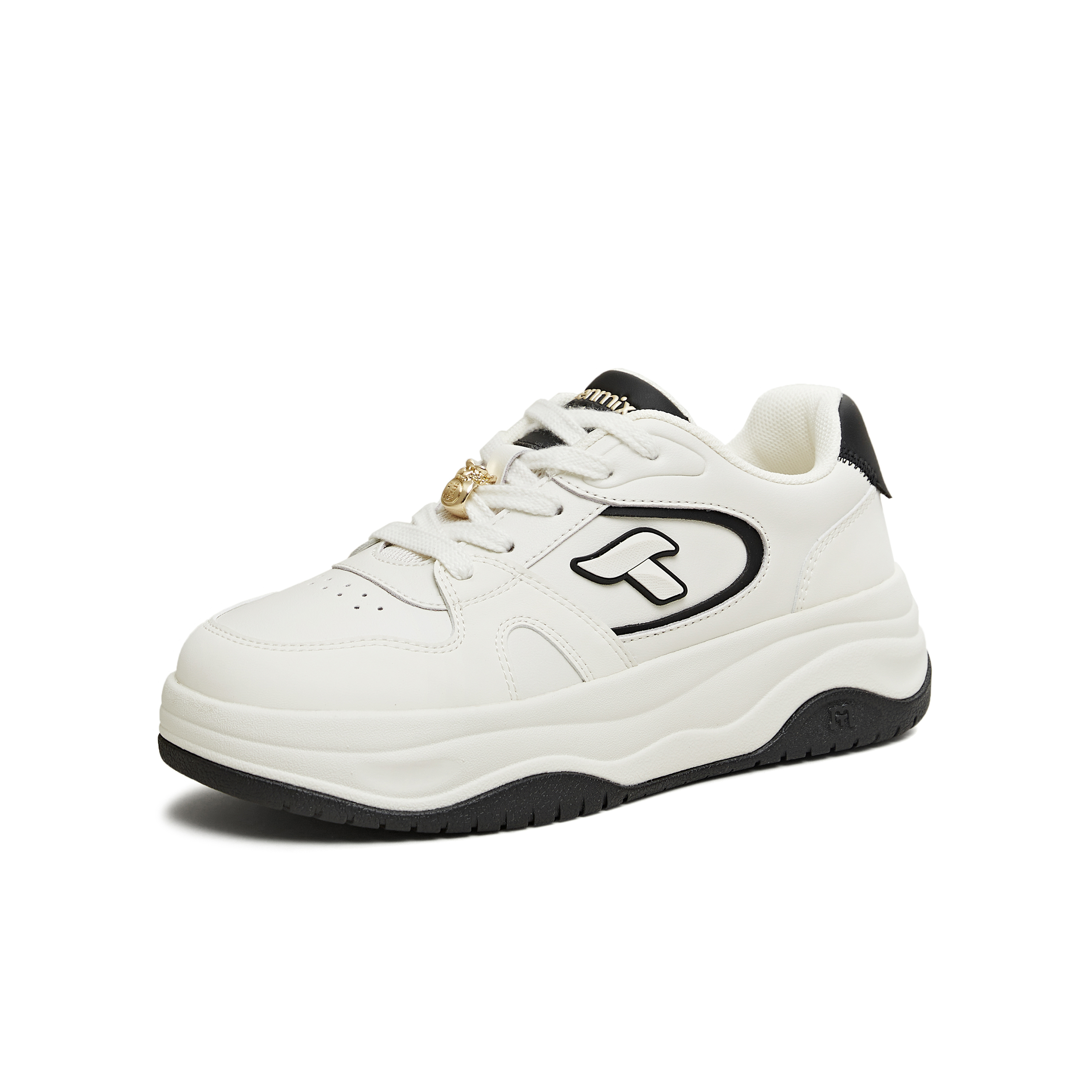 天美意2026春新款商场同款休闲百搭厚底小白鞋女板鞋CAH21AM6