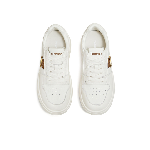 天美意2026春商场同款厚底时尚板鞋通勤百搭女休闲鞋BM451AM6