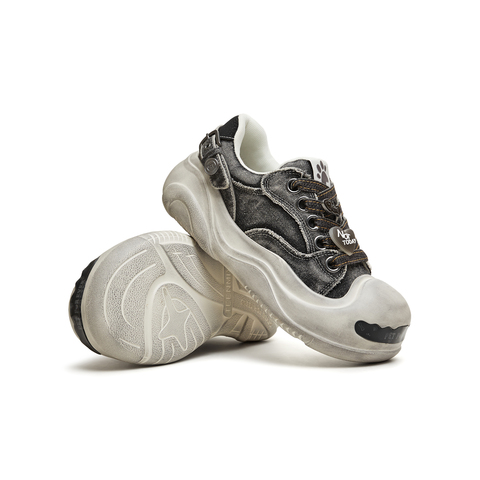 天美意2026春新款商场同款小猫小狗挂件复古百搭女板鞋CIK27AM6